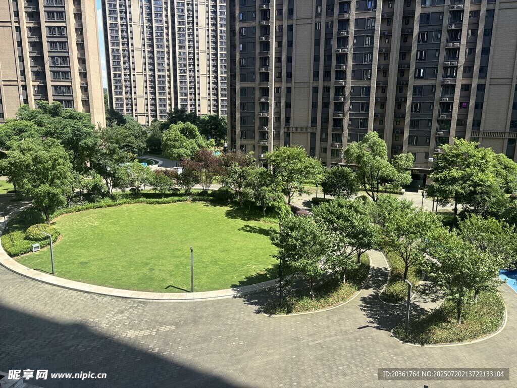 小区内的绿化景观