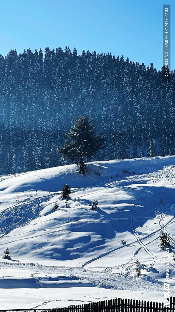 冬日雪山风景