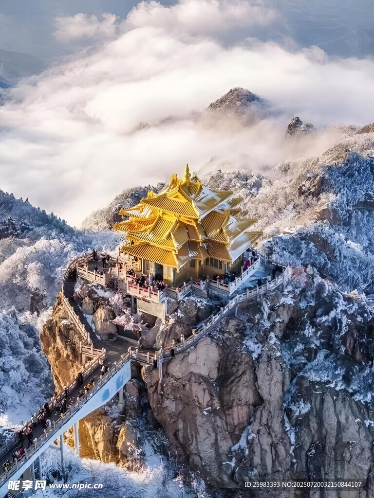 雪山古建筑