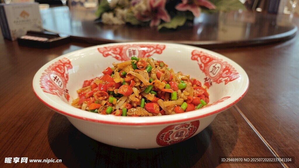 美味多彩蔬菜拌饭