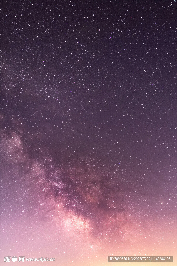梦幻星空下的绚烂天际
