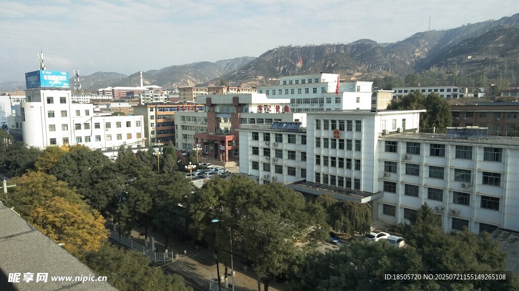 校园建筑群俯瞰景观