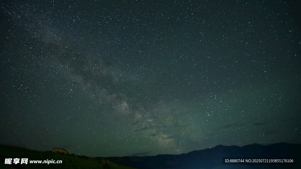 夜空下的璀璨星河