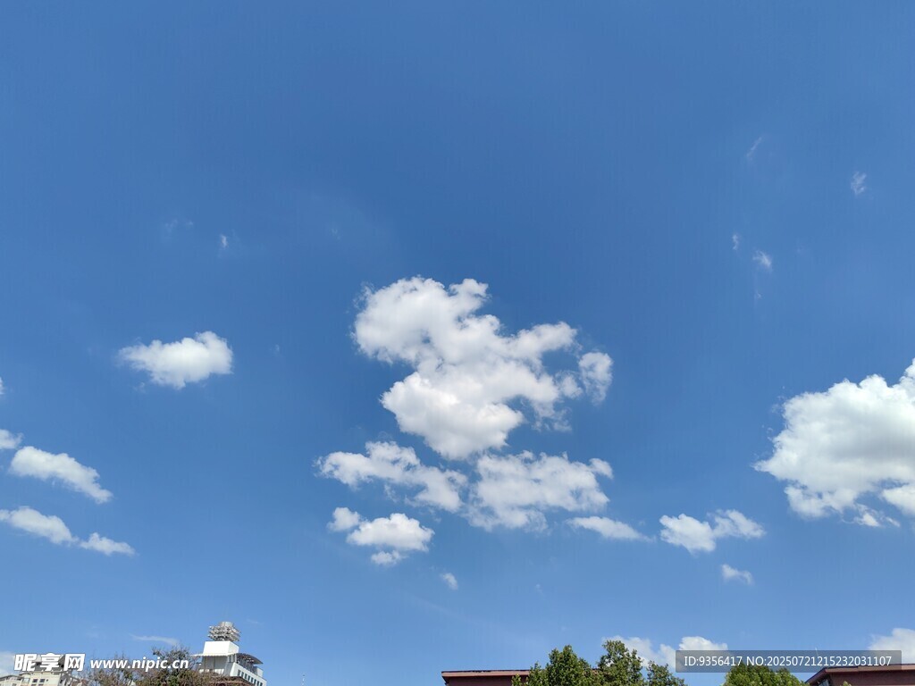 蓝天白云