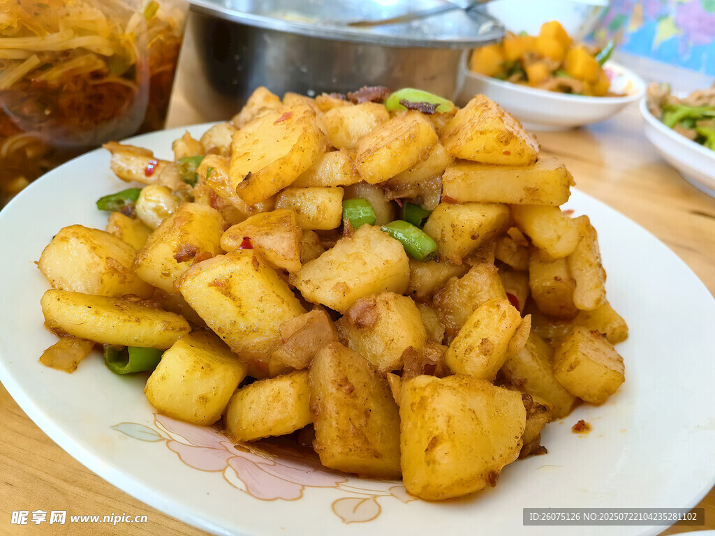 美味炒土豆块