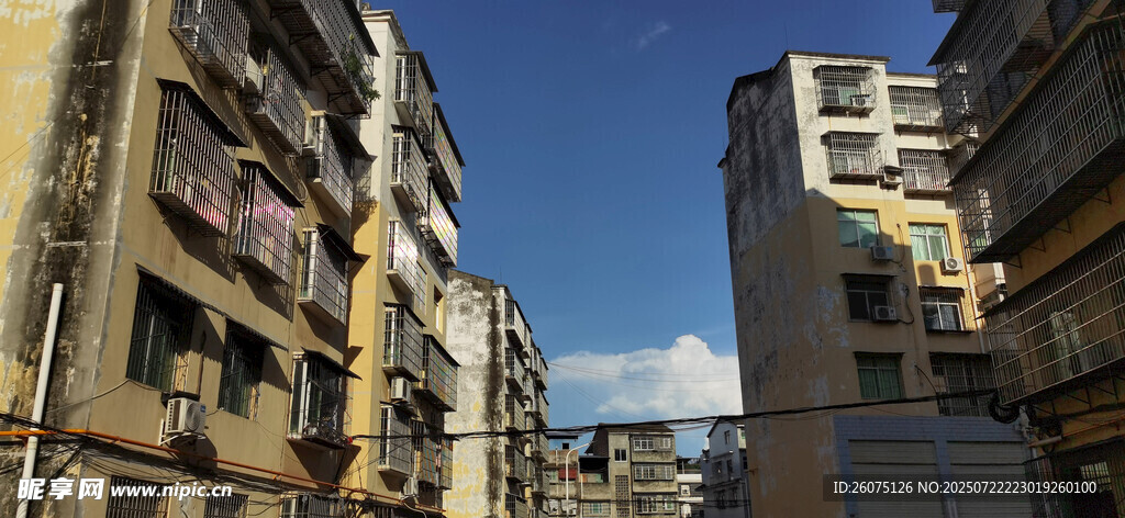老旧居民楼外观景象