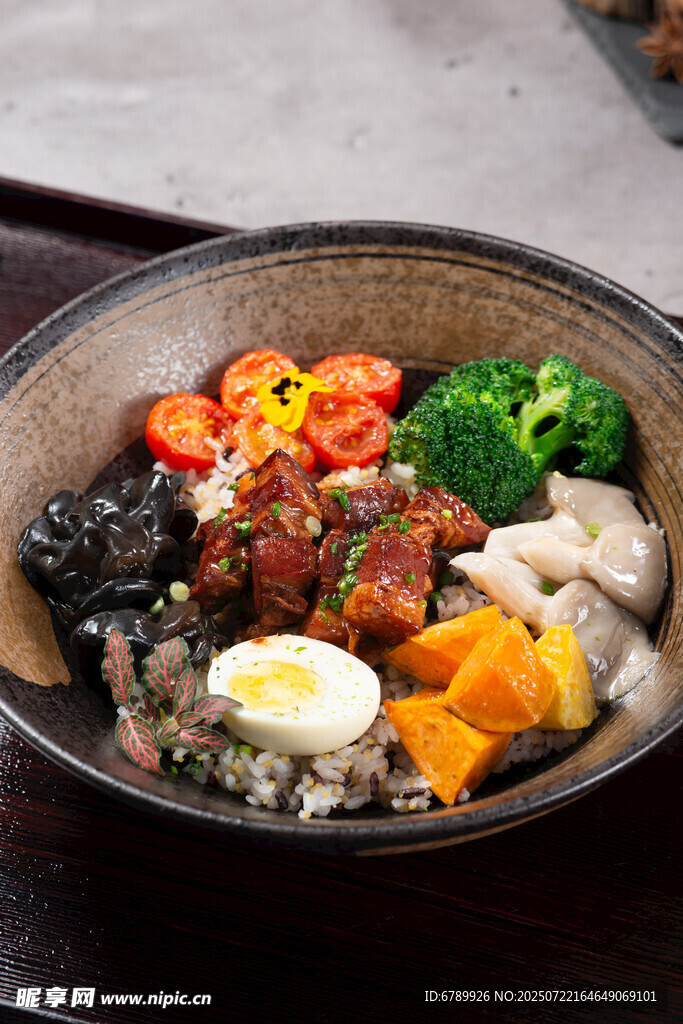红烧肉饭