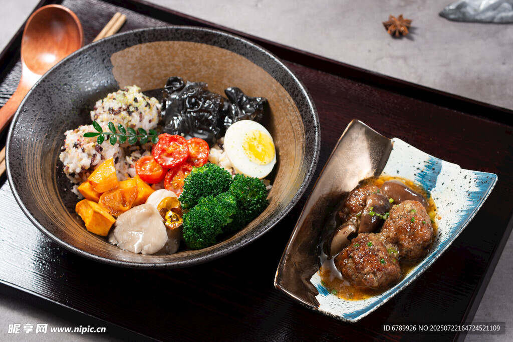 香菇狮子头饭