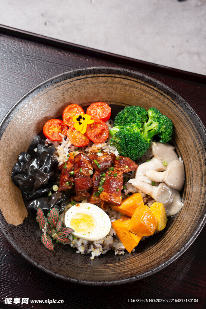红烧肉饭