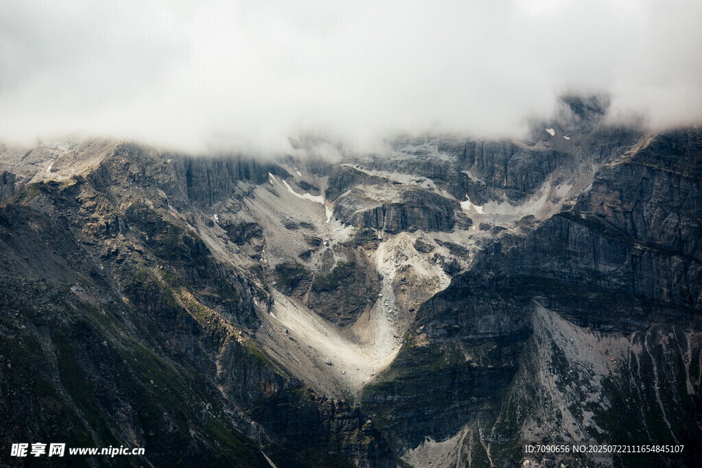 壮丽高山景观