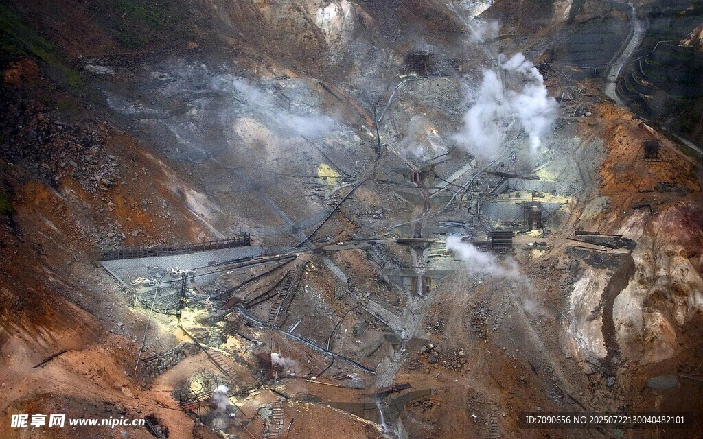 火山口熔岩景象