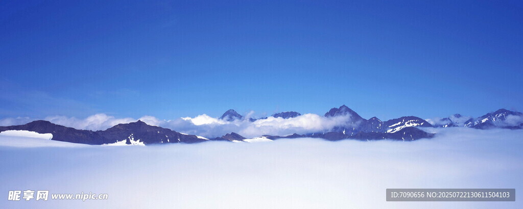 壮丽雪山景观