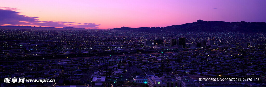 城市黄昏夜景