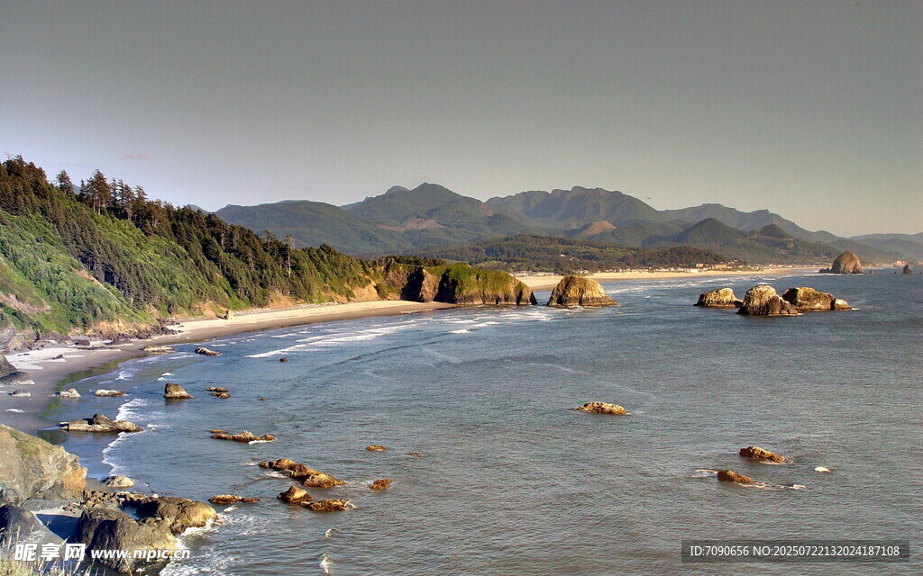 海岸风光山海相依美景