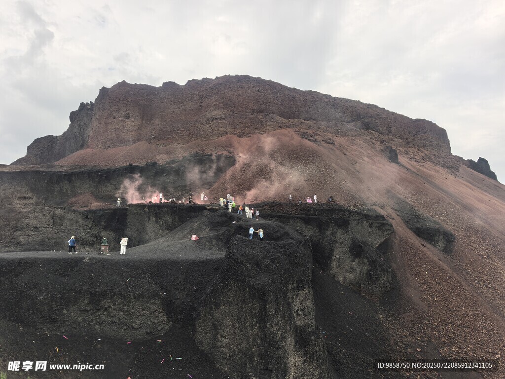 乌哈达火山景区