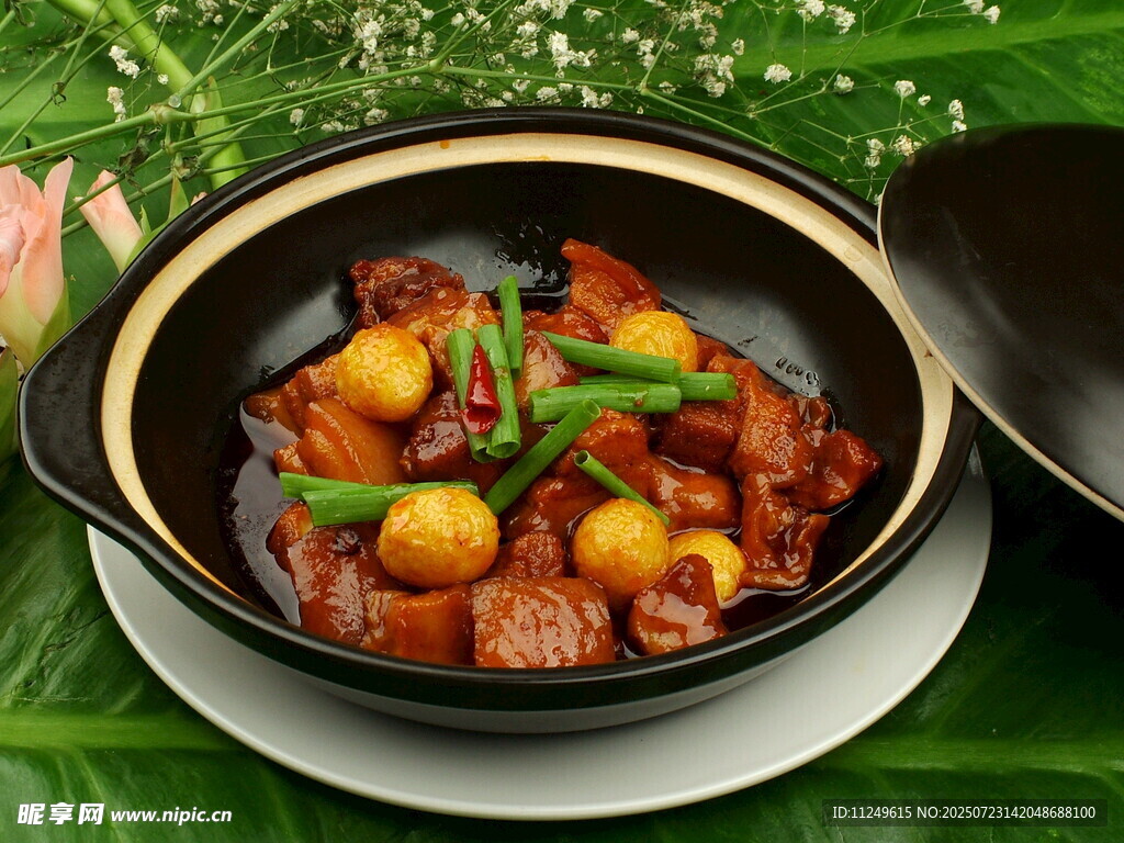卤蛋红烧肉