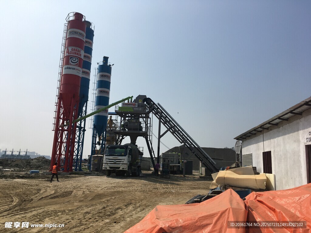 混凝土搅拌站施工现场