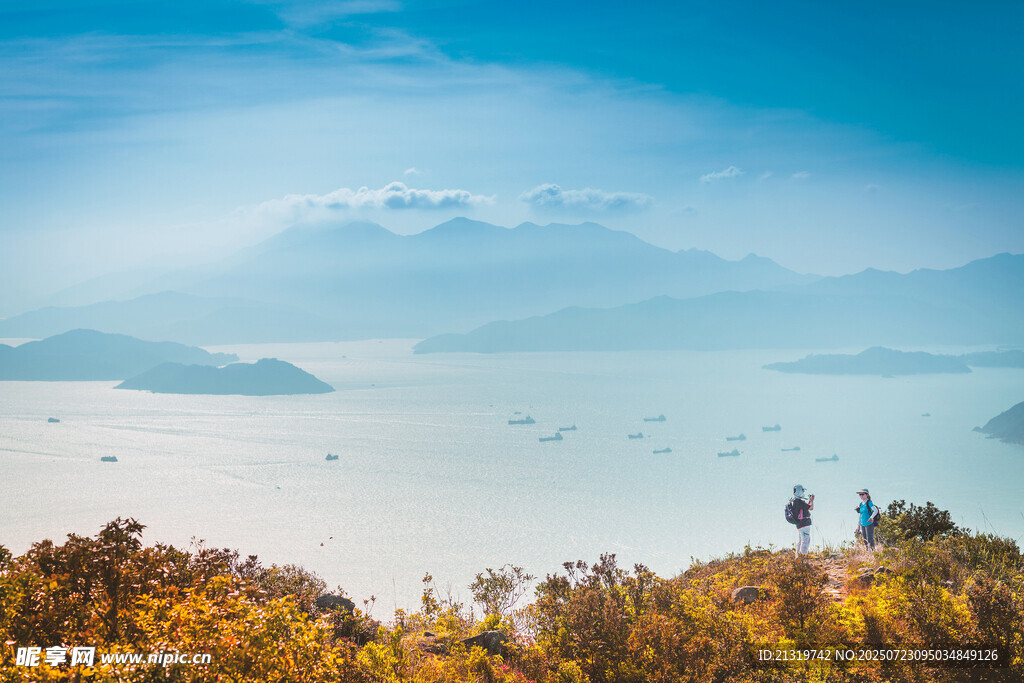山顶远眺美景