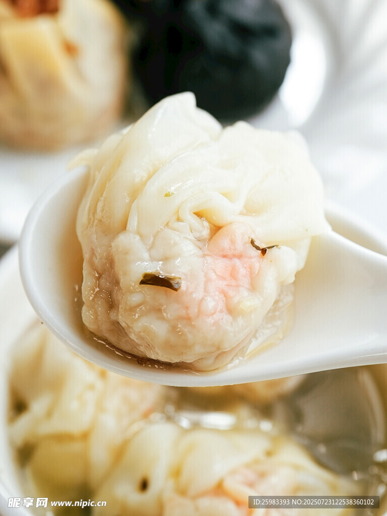 虾仁馄饨
