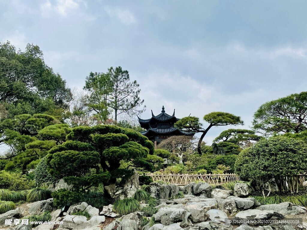 中式园林景观中的古典建筑