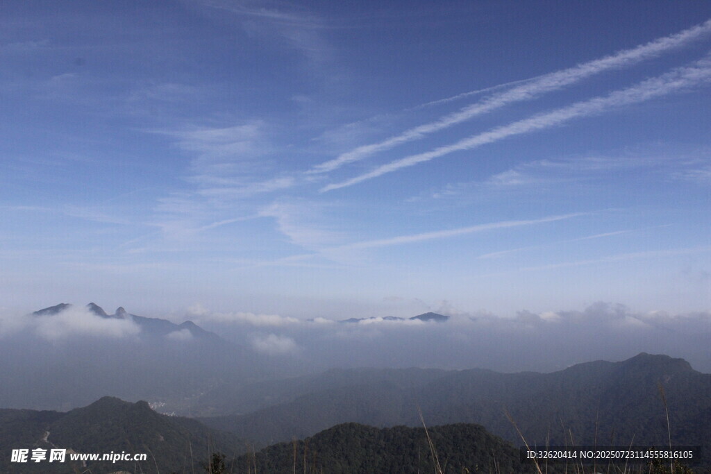山间云海景观