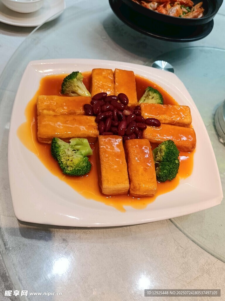 鲍汁烧豆腐