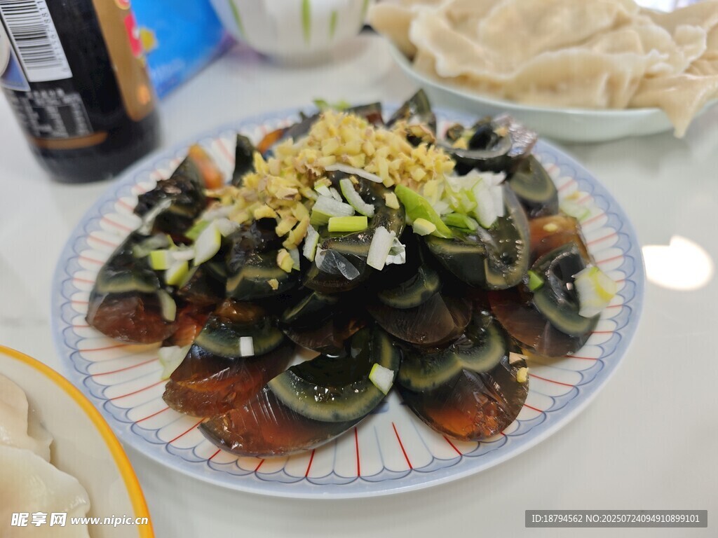 凉拌皮蛋