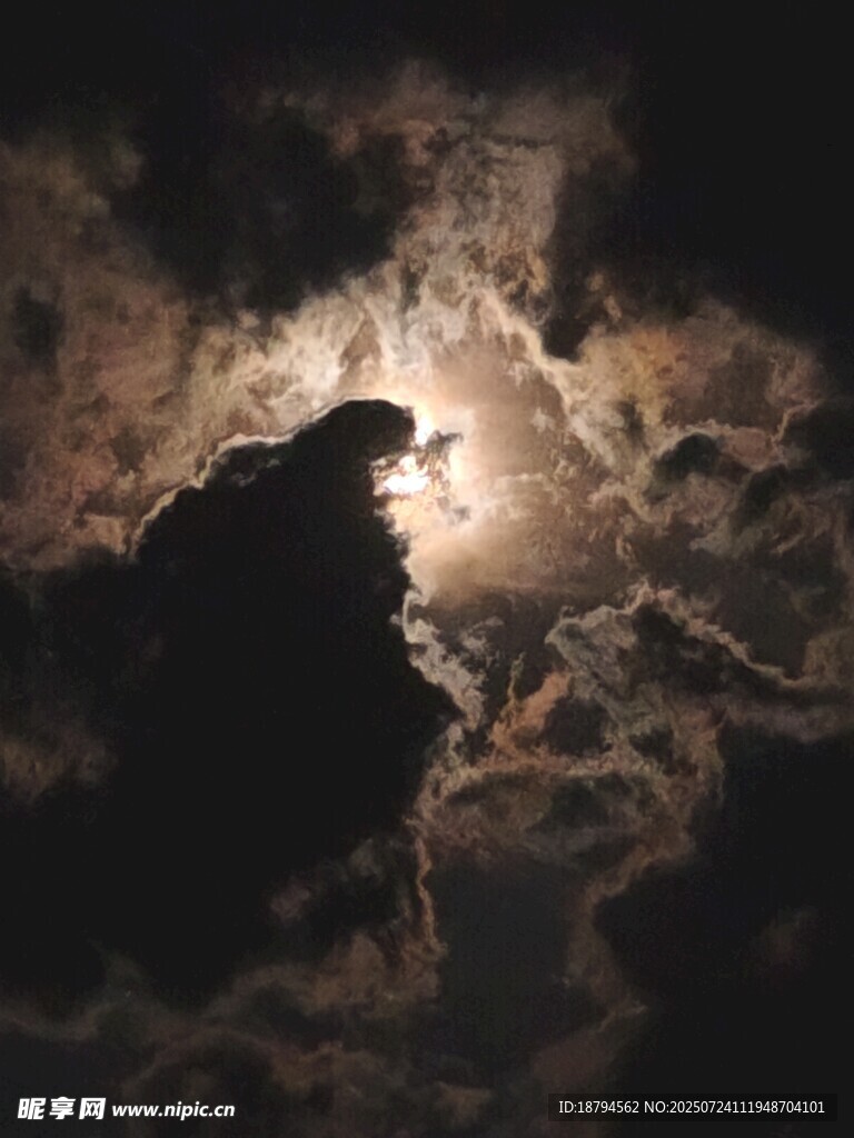 月光乌云