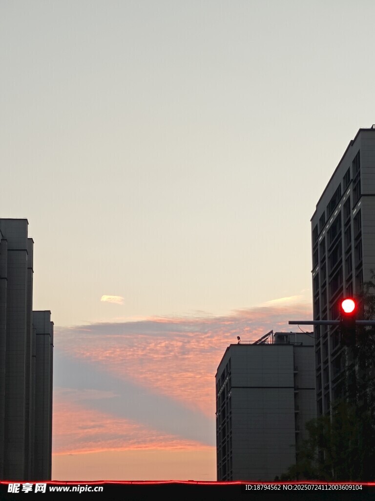 晚霞剪影