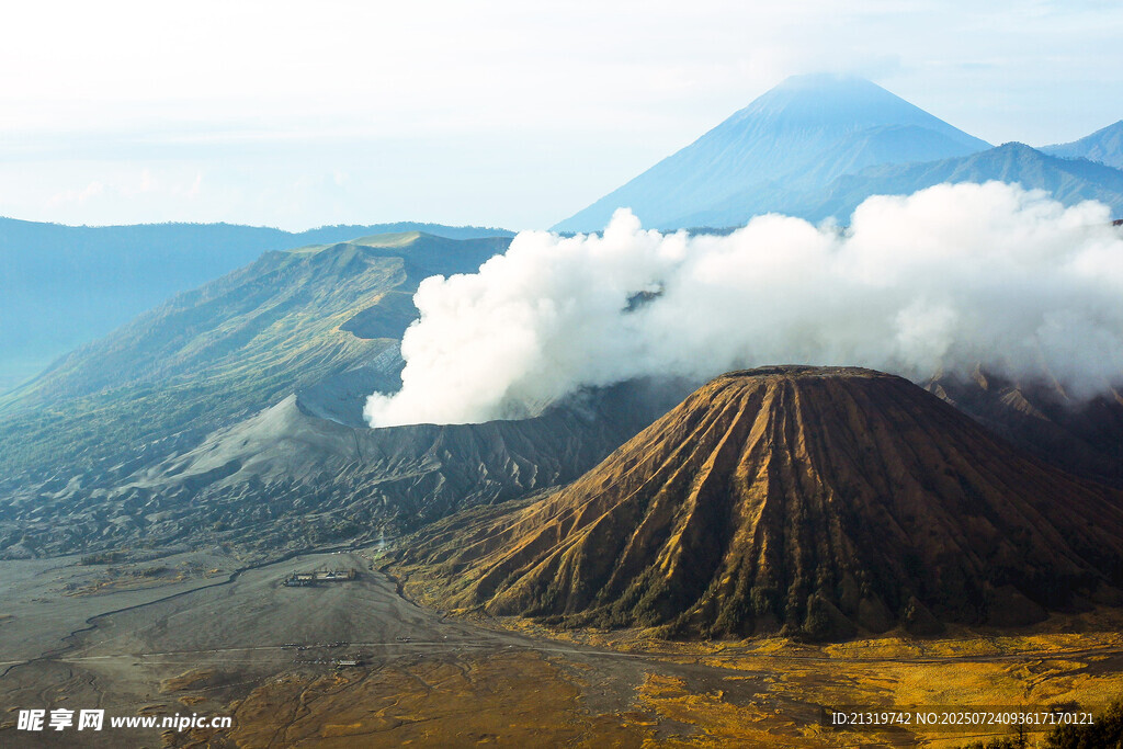壮丽火山景观