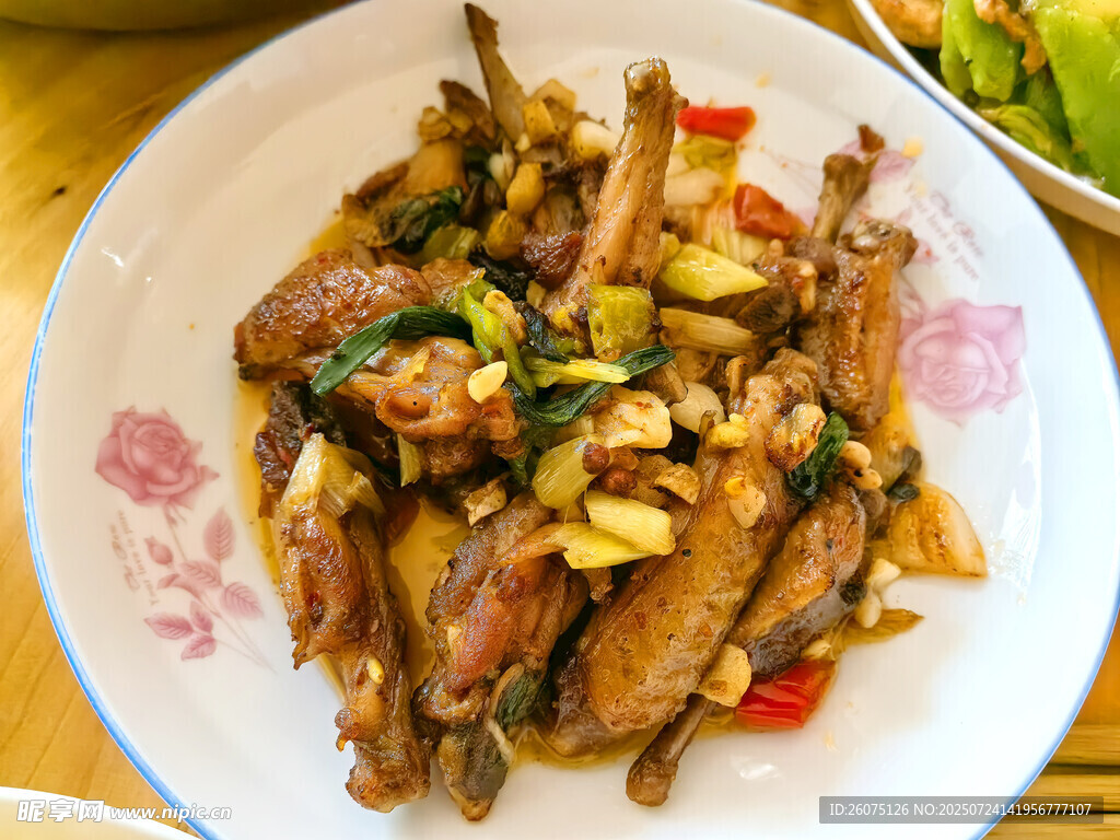 香辣美味炒鸡翅