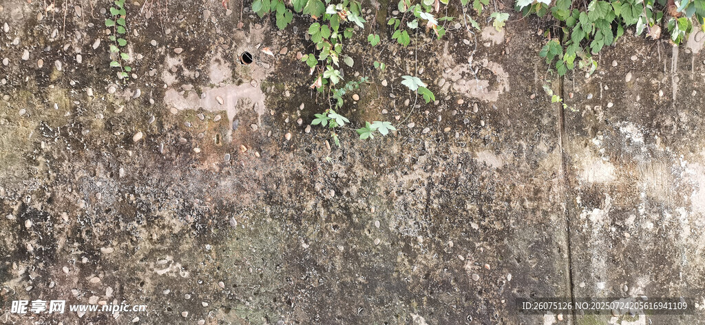 阴暗潮湿斑驳墙面