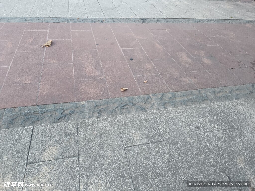 户外地面砖石铺设景观
