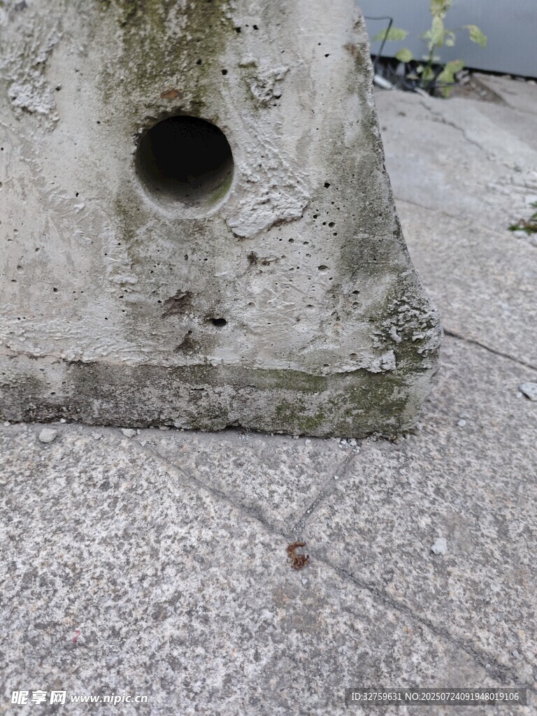 混凝土结构上的孔洞