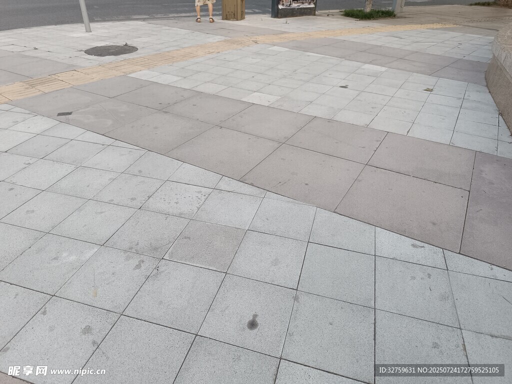 广场地面瓷砖铺设景观