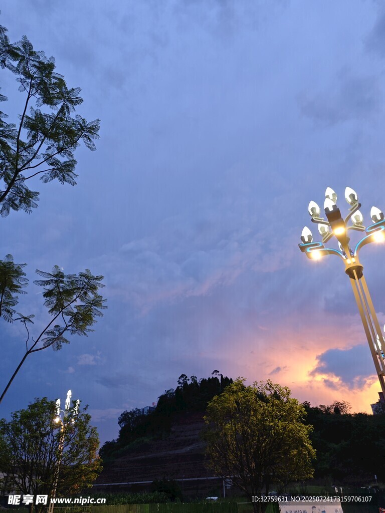 黄昏公园景观
