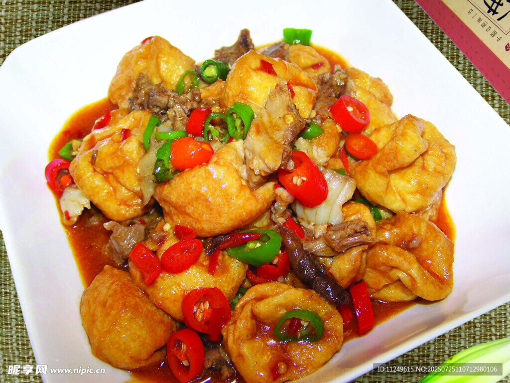拆骨肉焖油豆腐