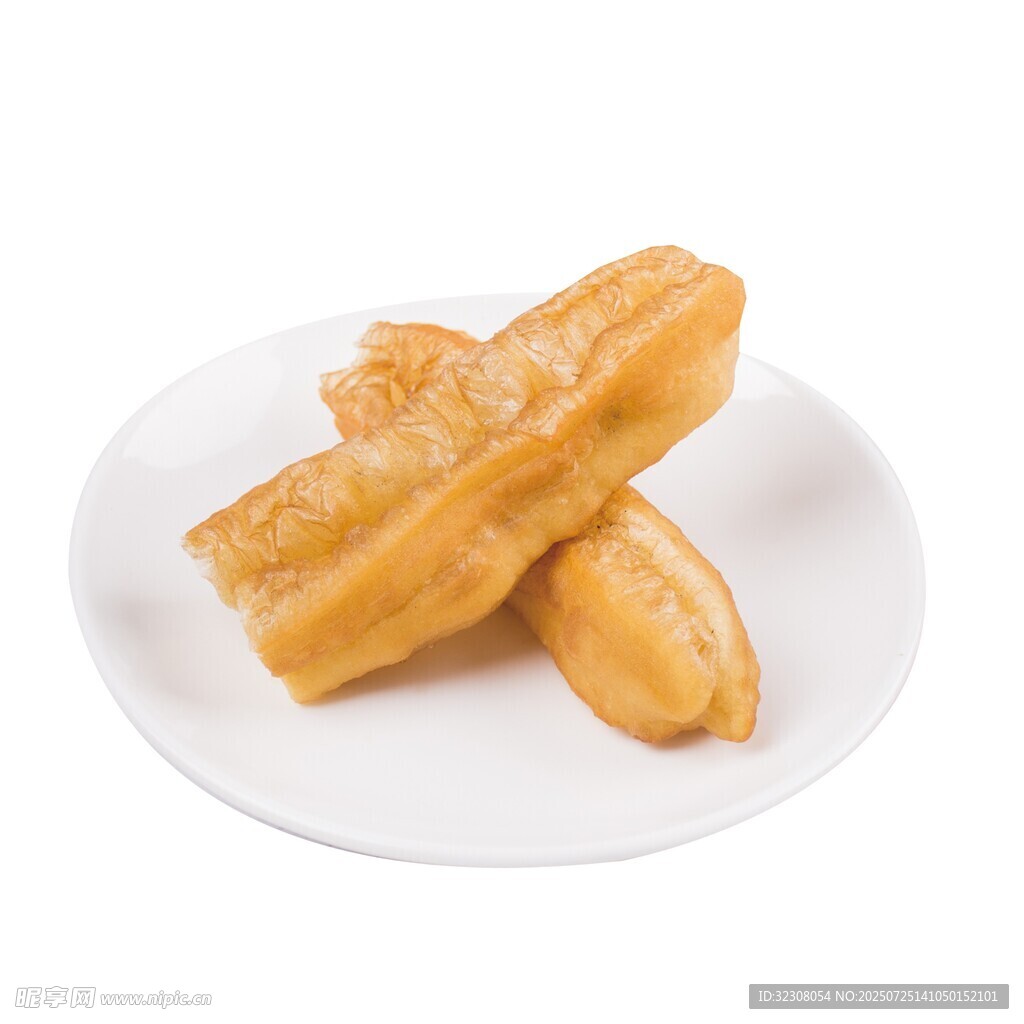 白色盘中的美味油条