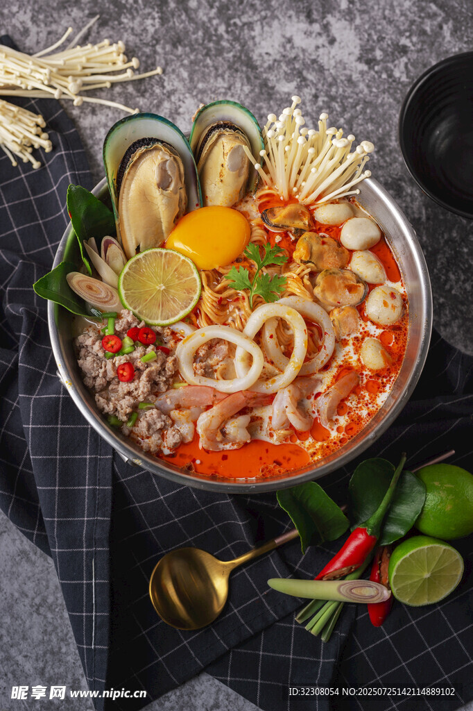 美味海鲜火锅 