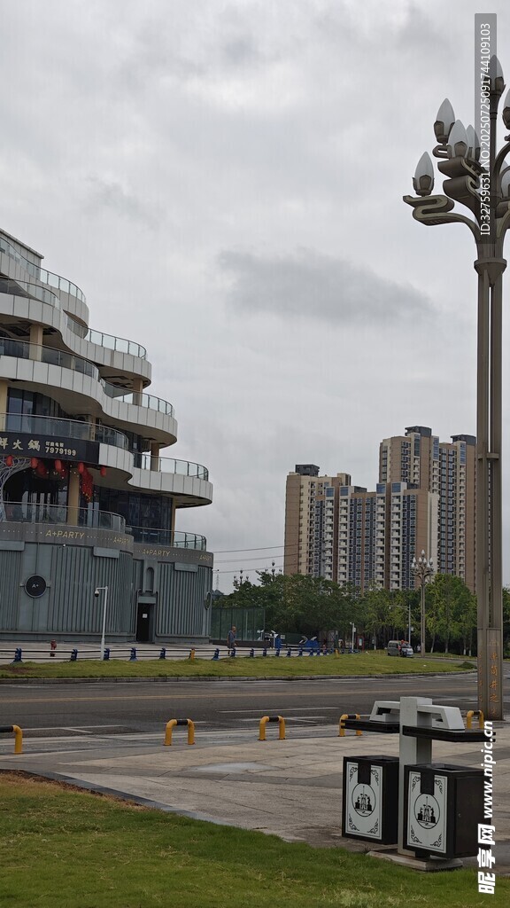 城市广场与现代建筑景观