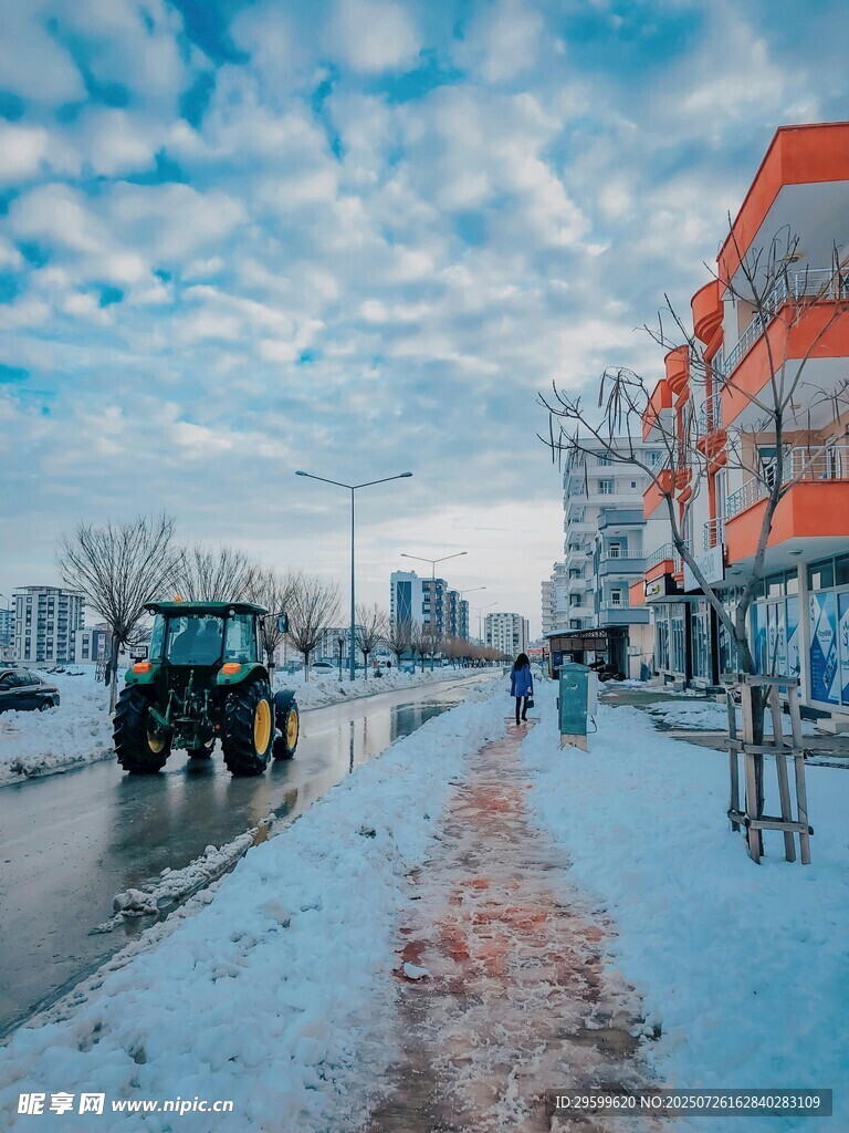 冬日城市街道雪景