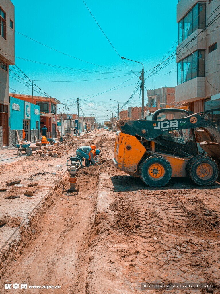 街道施工场景中的工程机械