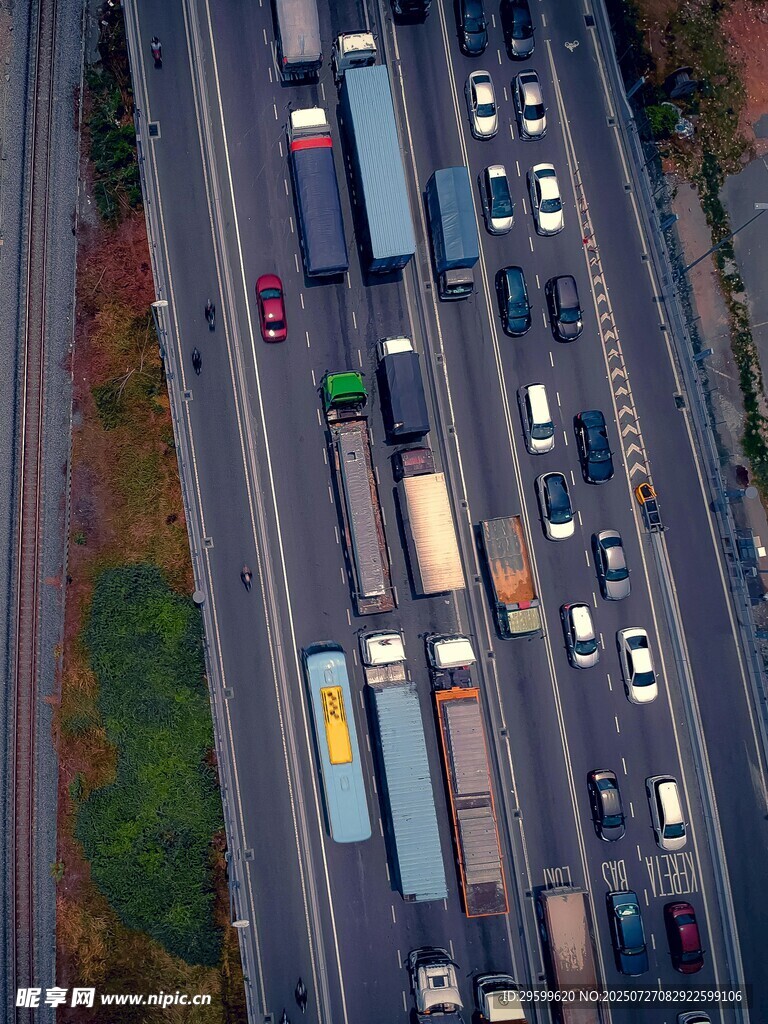 城市道路拥堵景象
