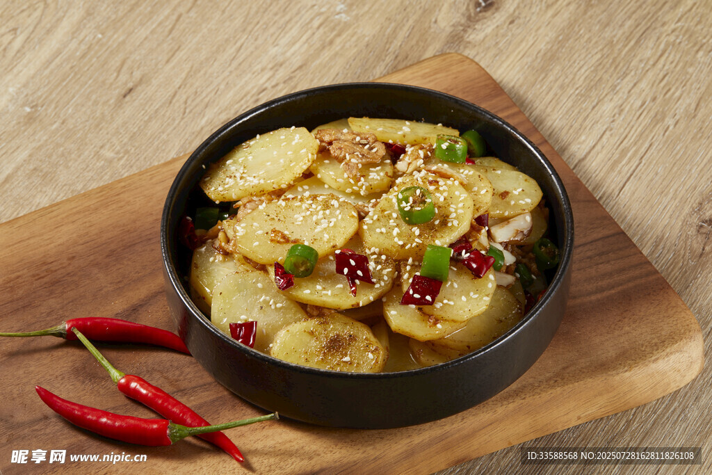 砂锅土豆片 横版侧面照