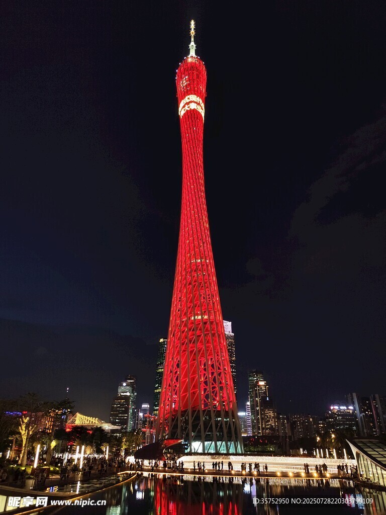 广州塔夜景璀璨夺目