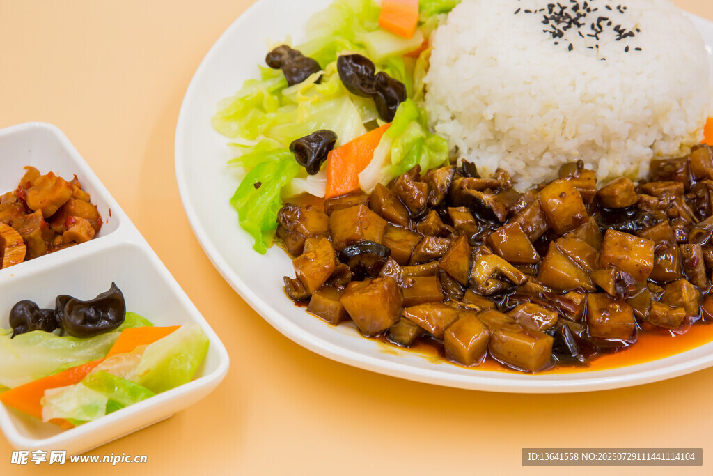 香菇土豆饭