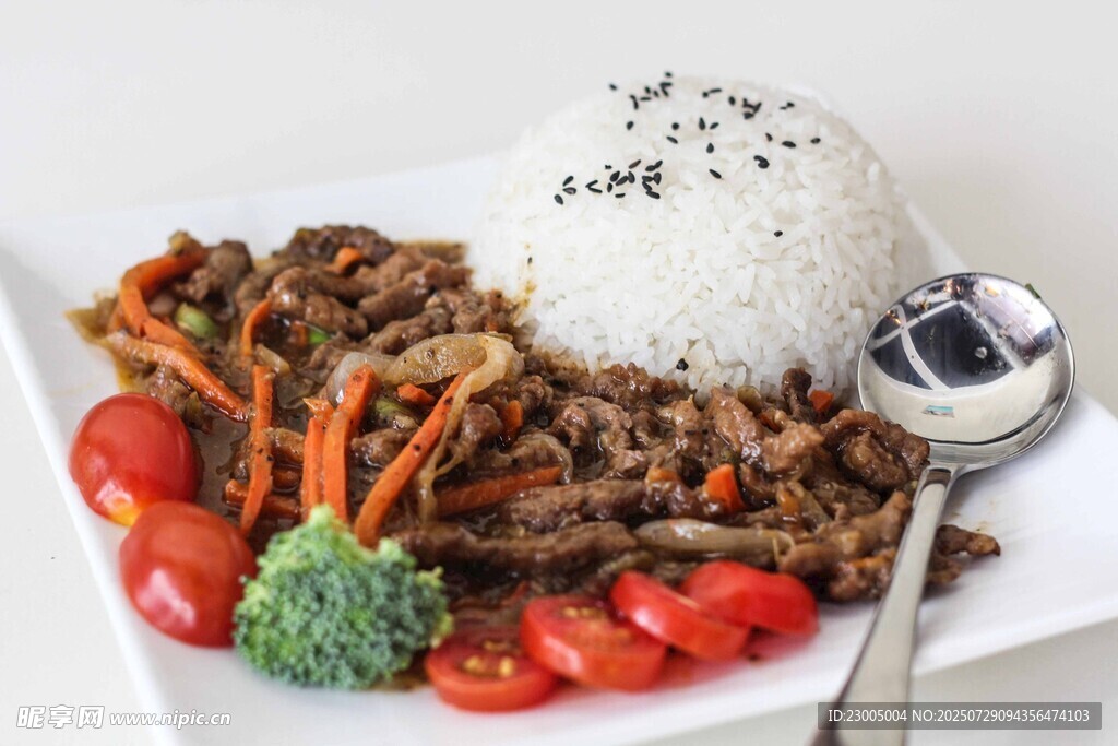 牛肉盖饭套餐