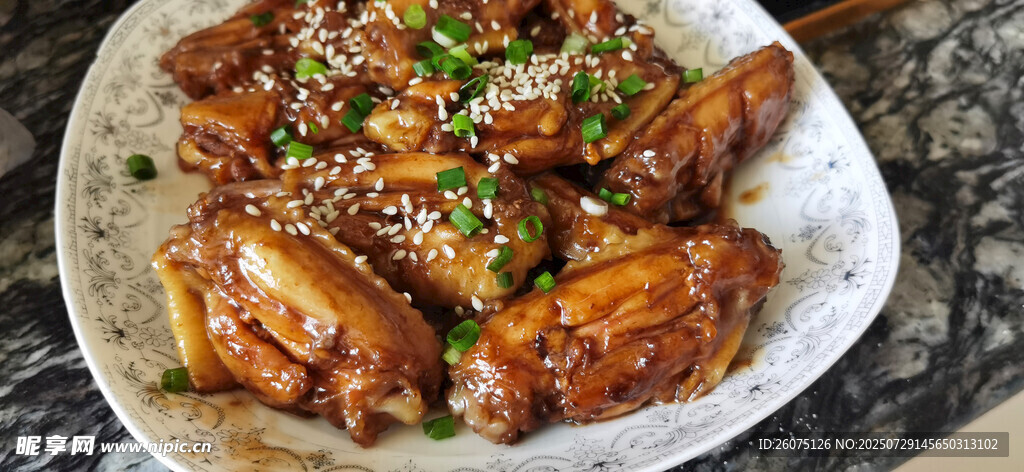 美味红烧鸡翅