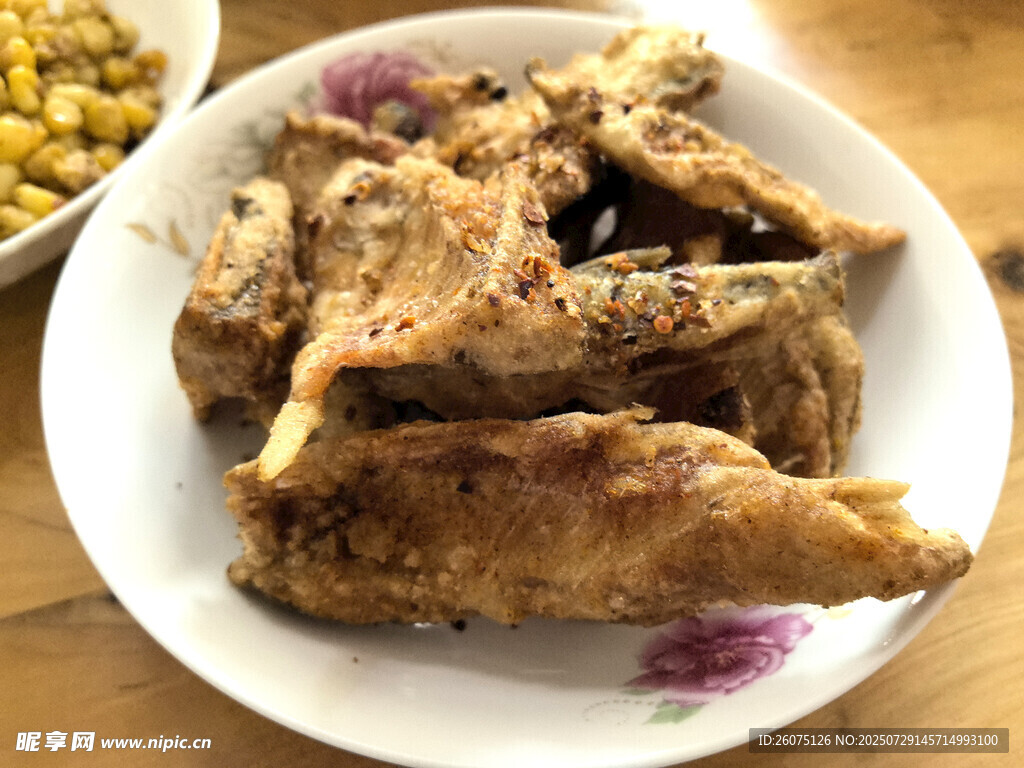 美味香酥炸小鱼