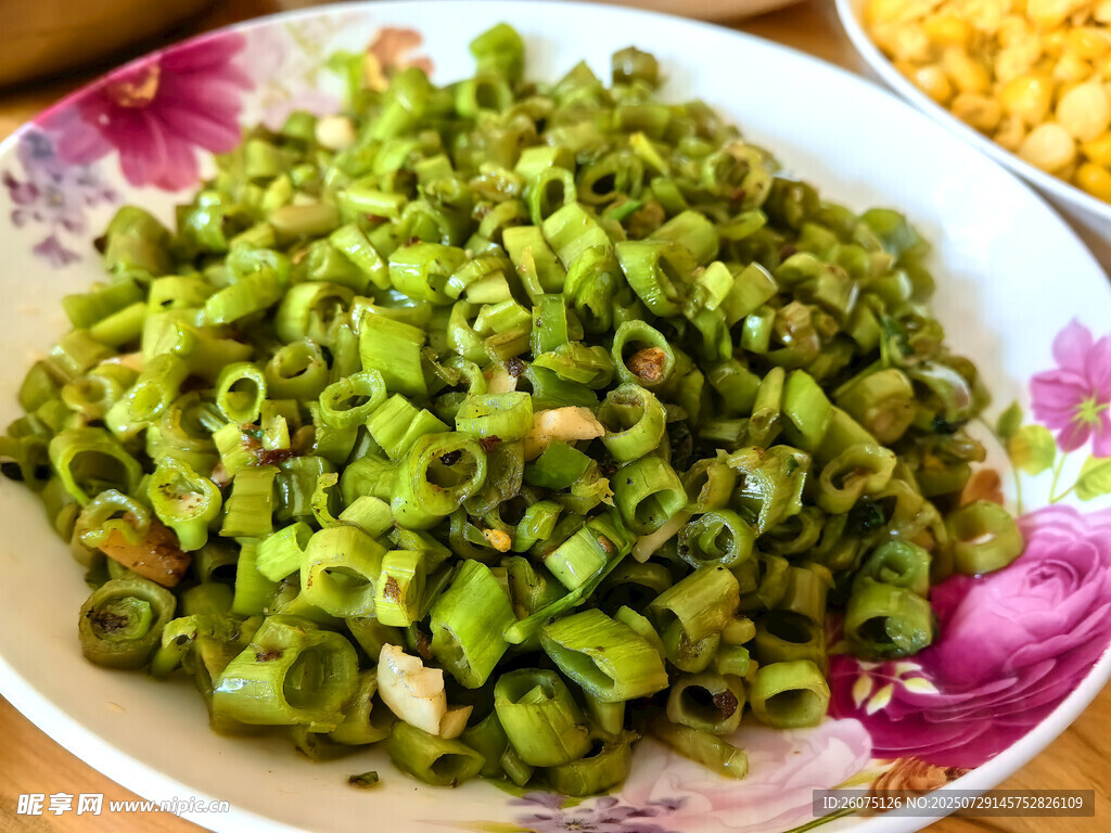 美味炒蔬菜茎